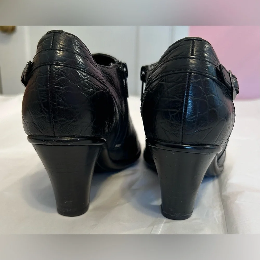 Clarks Ankle Boots Booties Womens 6.5 Black Pre Owned